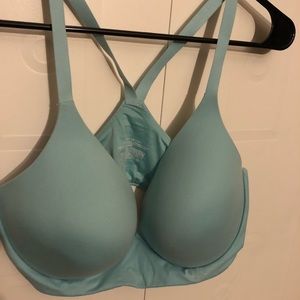 Victoria’s Secret plunge lounge bra 38DD